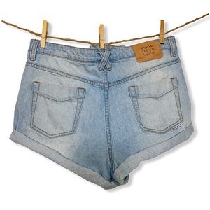 Somedays Lovin Distressed Jean Shorts Size 27